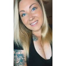 Ash Darnell (@nurse.ashleyd) • Threads, Say more