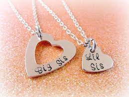 Big Sis Lil Sis Jewelry Set Sister Heart Necklaces Hand Etsy Sister Jewelry Sister Necklace Small Heart Necklace