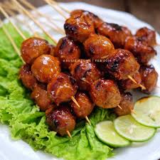 Sebut saja bakso alus, bakso urat, pangsit goreng, pangsit basah, bakso goreng, tahu bakso, dan masih banyak lagi. 10 Resep Olahan Bakso Super Enak Praktis Dan Mudah Dibuat