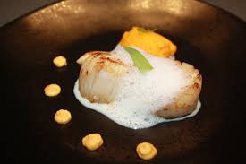 Noix De Saint Jacques Emulsion D Estragon Et Creme De Corail Les Petits Plats De Christopher Recette Saint Jacques Noix De Saint Jacques Saint Jacques