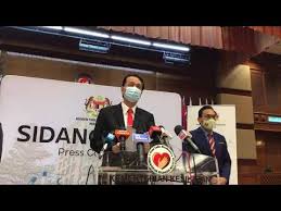Ketika itu dwight waldo menggegerkan masyarakat sarjana administrasi negara dengan isyaratnya yang terkenal bahwa administrasi ·selama 32 tahun semasa pemerintahan orde baru, birokrasi pemerintah tidak bisa digolongkan ke dalam tatanan yang demokratis. Berita Isu Semasa Malaysia