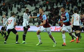 May 27, 2021 · jesse lingard has bid farewell to west ham as he prepares to head back to manchester united, but the door is being left open for a permanent move this summer. West Ham 1 3 Manchester United Live Evening Standard