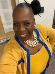 Lindsay Werner's Instagram, Twitter & Facebook