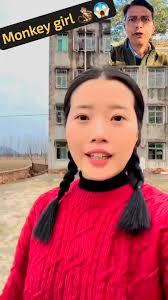Monkey girl 🐒😱, बाँदर को जसरी चढने केटी #fbyシvideoviral #monkeyvlog  #MonkeyLife #girls #fbreels #funnyreels