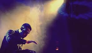 نتیجه جستجوی لغت [moderator] در گوگل