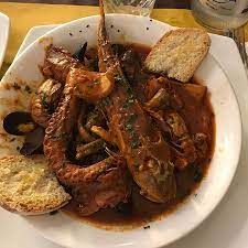 2.5 kg 5 lb assorted fish. Per Noi 7 Goliardi Il Migliore Cacciucco Mangiato A Livorno Recensioni Su Osteria Della Venezia Livorno Tripadvisor