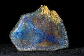 Untuk mengetahui tanah yang mengandungi emas, suatu ketika dahulu, pernah terjadi seorang lelaki yang berusaha mencari emas di sebuah terowong menemui ajalnya apabila terowong tersebut runtuh. Meteorit Pelangi Aguas Zarcas Mengandung Senyawa Kehidupan Teknologi