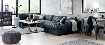 The vintage style is perfect for your living room because it recalls days past when families spent more time together inside their home. 10 Ways To Get A Vintage Industrial Living Room Design