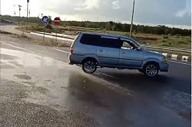 Check spelling or type a new query. Kijang Krista Juga Bisa Tak Peduli Bobot Aksi Drifting Dibantu Air Gridoto Com