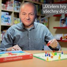 Prymula terčem vtipů kvůli návštěvě fotbalu: Smejeme Se S Romanem Prymulou Velka Galerie Vtipu Pri Kterych Zapomenete Na Nouzovy Stav G Cz