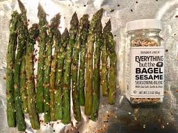 Everything Asparagus Fresh Asparagus Olive Oil Cooking Spray Trader Joe S Everything Bagel Sesame Seasoning Asparagus Cooking With Olive Oil Workout Food