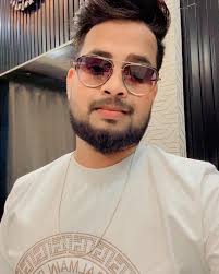 Vicky Khan (@vickykhan4004) • Instagram photos and videos