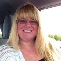 Linda Tavares's Instagram, Twitter & Facebook