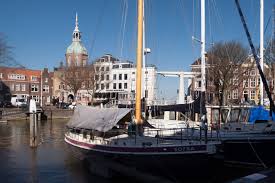 Maybe you would like to learn more about one of these? Datei Dordrecht De Groothoofdspoort Rm13310 Vanaf De Taankade Img 0177 2018 02 25 12 18 Jpg Wikipedia