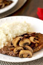 Healthy Steak Dinner With Mushrooms Mashies Recipe Hungry Girl Recipes Recipe Makeovers Healthy Steak Recipes