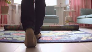 Ikea Werbung Tv Spot Neuanfang 2013 Via Youtube Contemporary Rug Contemporary Decor