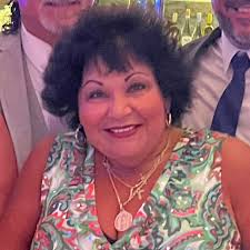 Maurkice Pouncey & Ike Taylor teaching the game at our Fáilte Steelers  Tailgate at Merrion Square! 🏈