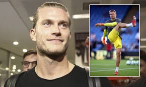 Alman kaleci loris karius, önceki gün yunanistan'a bağlı mykonos adası açıklarında bir teknede esmer bir güzelle görüntülendi. Simon Mignolet At Odds Over Why Loris Karius Was Sent On Loan Instead Daily Mail Online
