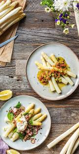 Spargel Rezepte Mal Anders 2 Neue Ideen Fur Den Fruhling Hellofresh Blog Spargel Rezepte Rezepte Weisser Spargel Rezept