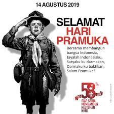 Dalam video yang beredar, siswi berseragam pramuka dan tidak menggunakan helm tersebut, nampak berhenti di lampu merah dan dengan percaya diri ia merokok sambil berbicara dengan orang yang ada diseberang jalan. Pramuka Pramuka Persamaan