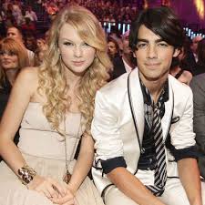 In 2008 it was rumored that the blonde beauty was dating none other than joe jonas, and while both he and taylor danced around the topic, she told mtv news that summer that, he's an amazing guy, and anyone would be lucky to be dating him. Joe Jonas Reacts To Taylor Swift S Apology