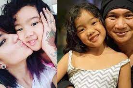 Sang istri baru saja melahirkan anak keduanya dengan mantan vokalis drive itu. Sempat Heboh Karena Hak Asuh Anak Anji Akhirnya Bertemu Kembali Dengan Leticia Intip Momen Bahagianya Semua Halaman Nakita