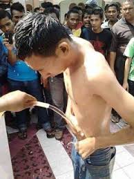 Apalagi jarak solo ke jakarta juga tidak terlalu jauh. Sungguh Memalukan Seorang Pelajar Perempuan Pakai Uniform Kantoi Buat Projek Dalam Telaga Dengan Seorang Lelaki Yang Dipercayai Teman Lelakinya Lebih Memalukan Mereka Berdua Dimandikan Di Depan Orang Ramai Hab Viral