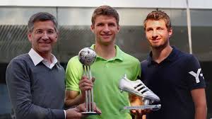 Alles gute zum geburtstag, miroslav #klose! Thomas Muller Receives His World Cup Awards Fifa Com
