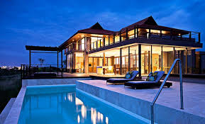 Haus Design Ideen Zum Inspirieren Kaufen Sie Ein Haus Mit Pool Und Beleuchten Sie Es Gut House Styles Mansions House