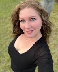 Marilyn Dilley's Instagram, Twitter & Facebook