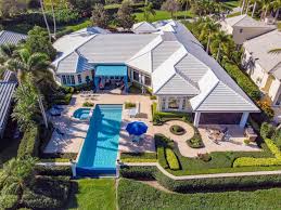 258 Locha Drive Jupiter Fl 33458 By Susanna Grubb Broker Rx 10507988 Exquisite Palm Beach Custom Estat Florida Homes For Sale Florida Real Estate Florida Home