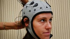 Descobreix la cura de la ximpleria però no li l'accepten per les crítiques  negatives a 'Benicarló