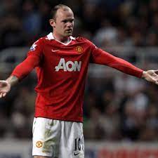 At that stage mr ferdinand made what was described as a fist pumping gesture towards the defendant, accompanied by abuse. Vater Von Wayne Rooney Verhaftet Unruhe Vor England Spiel Fussball
