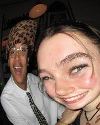 Kara Laing's Instagram, Twitter & Facebook