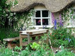 Pin Di Bricofer Italia Su Giardino Garden Cottage Giardino Cottage Inglese Giardino Inglese