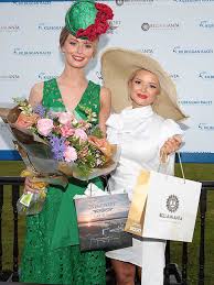 Teacher's Green Gúna Wins Best Dressed Lady Prize At Kilbeggan Races