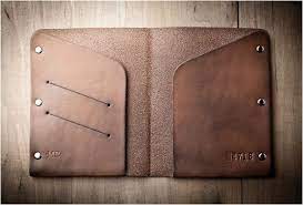 leather passport wallet by mr lentz produtos de couro presentes de couro carteira de couro artesanal
