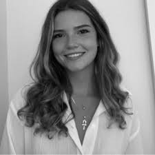 Marija Biuk auf LinkedIn: 👩‍🎓 Nach 18 intensiven Monaten habe ich meinen  "Master of Advanced…