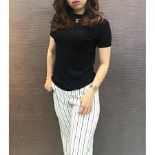 (harga 125k) size cowo (lebar ketiak ke ketiak x panjang ujung kaos leher ke bawah): Kaos Turtleneck Candy Atasan Kerah Tinggi Baju Kerah Tinggi Wanita 87 Shopee Indonesia