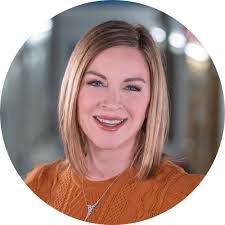 Jessica Poe's Instagram, Twitter & Facebook