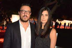 Onur saylak, oyuncu ve yönetmen. Onur Saylak Tuba Buyukustun U Silemedi