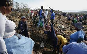 Geological and mining experts will be dispatched to kwahlathi outside ladysmith, where throngs of people have gathered in the belief they have found diamonds. Mre Pd4qdnxc3m