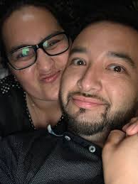 29 de Noviembre también es de aniversario de bodas y como desde hace 6 años  , me encuentro más enamorado de ti Erika Ulloa Cué te amo !!