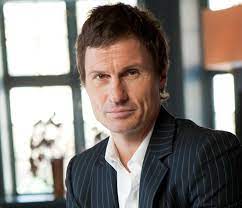 Maybe you would like to learn more about one of these? Petter Stordalen Finanzinvestor Hilft Norwegens Jungsozialisten Menschen Wirtschaft Faz