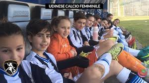 Ne rappresenta le società e le associazioni sportive dilettantistiche, comprese quelle di calcio femminile, calcio a 5 e beach soccer, organizzandone i campionati attraverso le sue strutture. Open Day In Rosa Per L Udinese Calcio Femminile Italiano