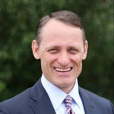 Stephen Stuart's Instagram, Twitter & Facebook