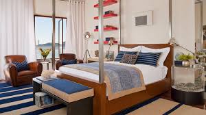 It can mean the difference between an elegant authentic creation an d a cheap when you say nautical you instantly fink of blue waters, sandy beaches and, of course, rope nets. 20 Beautiful Nautical Bedroom Ideas