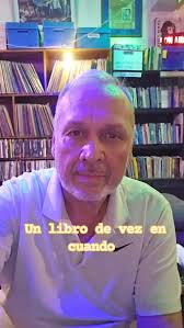 Italo Calvino es uno de los escritores italianos mas leídos en el mundo.  Pero debo reconocer que yo no había leído más que algunos de sus artículos  periodísticos y nada más. Por eso, cuando me ...