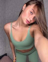 Let's welcome our new members: hi & welcome. Plse invite all your friends  to join our group & plse come to our alcohol/coffee meetup