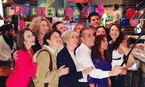 Su interés por el medio artístico comenzó a los doce años de edad, cuando participaba en pequeñas piezas teatrales del colegio. Hablemos De Telenovelas Critica La Nocturna T1 Caracol 2017